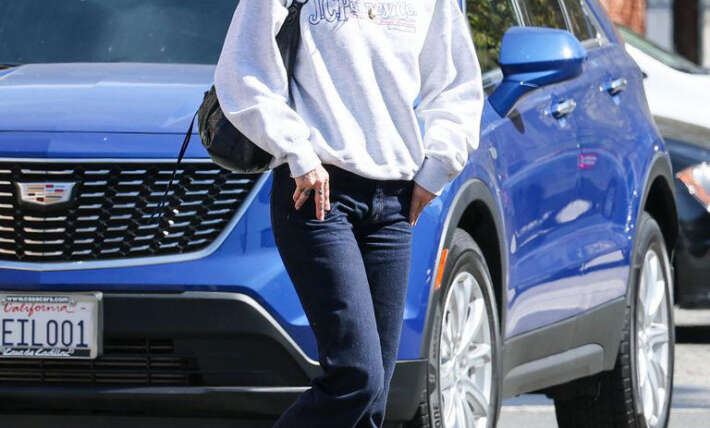 Miley Cyrus wore the dated jeans I never thought would make a comeback