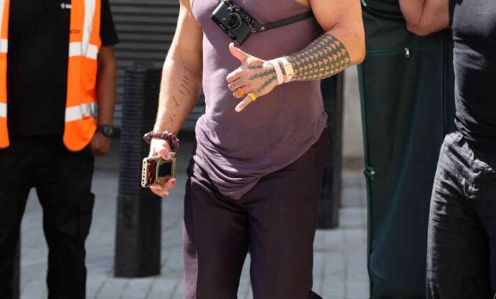 Jason Momoa looks unrecognizable in head-to-toe green makeup and prosthetic fangs for chilling movie role
