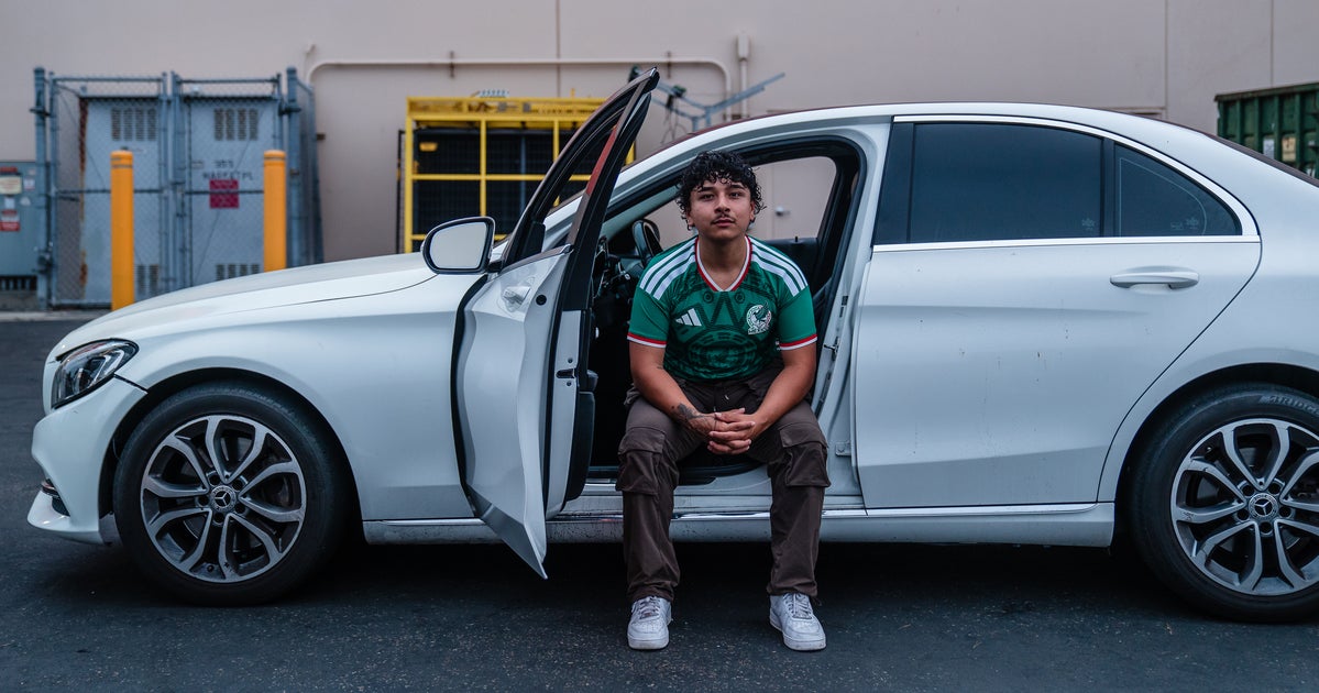 A 23-year-old ‘ICE chaser’ is notorious among federal agents. He has no plans to stop.
