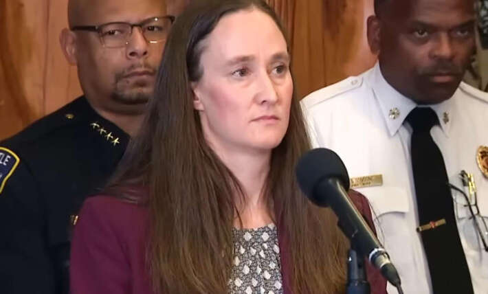 15-year-old, who allegedly opened gunfire at a Seattle food festival leaving 3 dead, is now in custody, mayor says