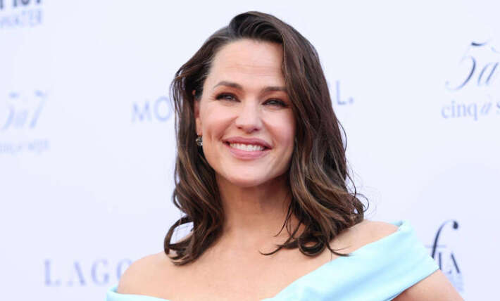 Jennifer Garner’s modest $250K engagement ring signals a departure from her relationship with Ben Affleck