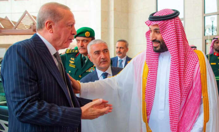 Saudi Arabia turns to Muslim military heavyweights in landmark defense pact as Iran war closes in