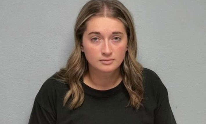 Ky. middle school teacher accused of having improper relationship with minor student
