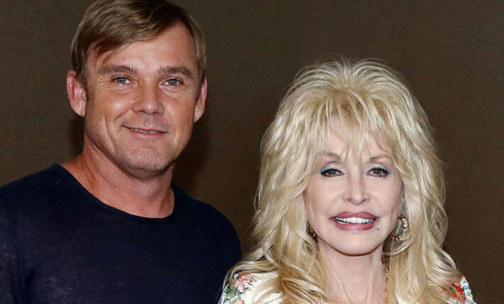 Stars slam “NYPD Blue” star Ricky Schroder’s transphobic, anti-vaccine tribute to Dolly Parton: ‘Oh shut up!’