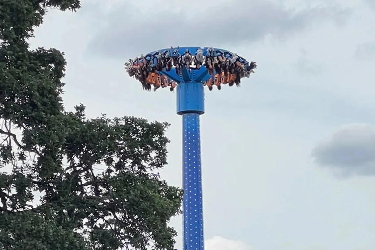 Oregon teens trapped upside down on amusement park ride for 25 minutes awarded combined $550K