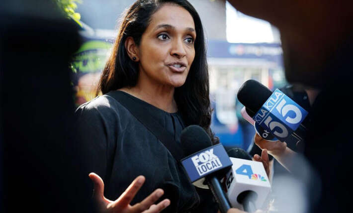 Councilwoman who many thought could be big-time mayor brags about 8-month project that should take two minutes