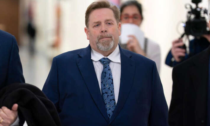 Federal prosecutors reportedly probe Jeffrey Epstein’s longtime lawyer and accountant: report
