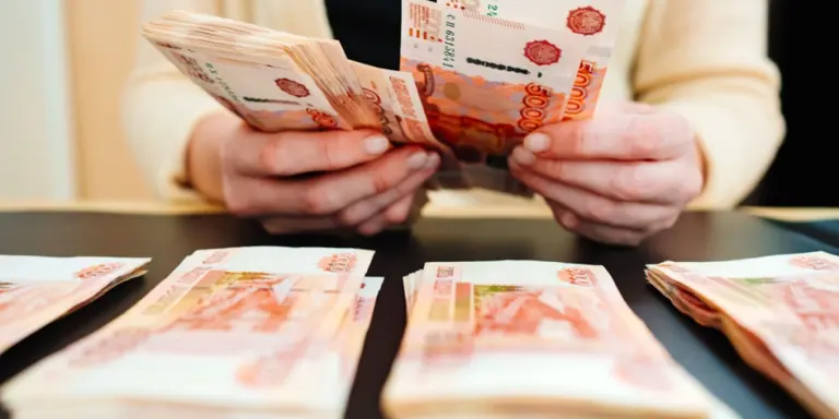 Gray market growing in Russia: Central bank urges banks to press customers on cash deposits