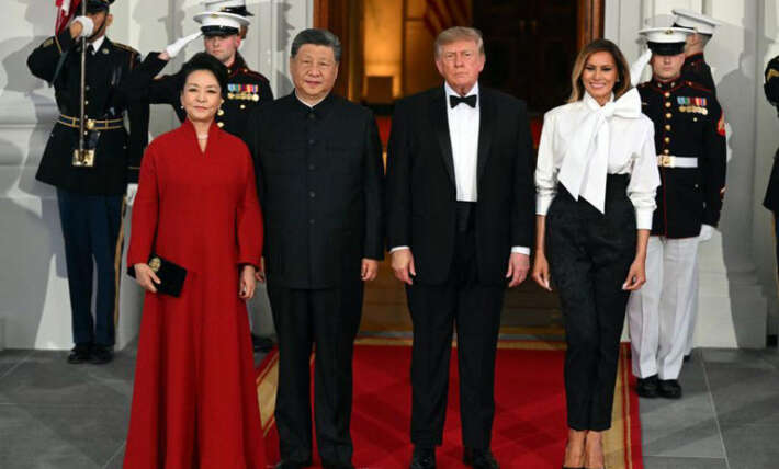 Trump humiliated as White House band fails to drown out anti-Xi protesters
