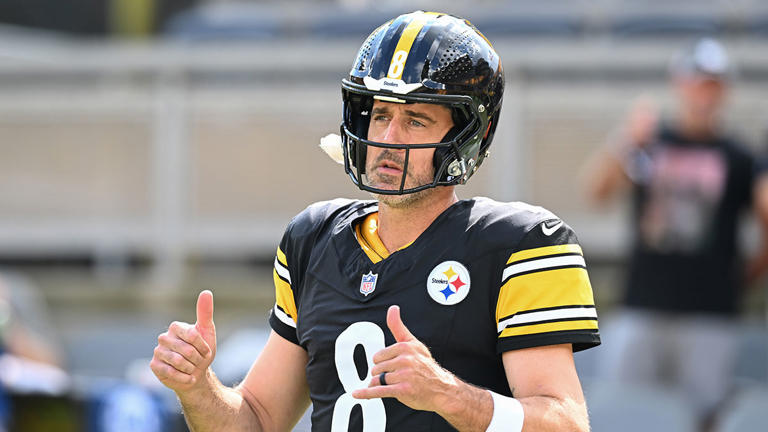 Steelers’ Aaron Rodgers pulled from end of Week 2 blowout loss to Patriots, and he looked miserable
