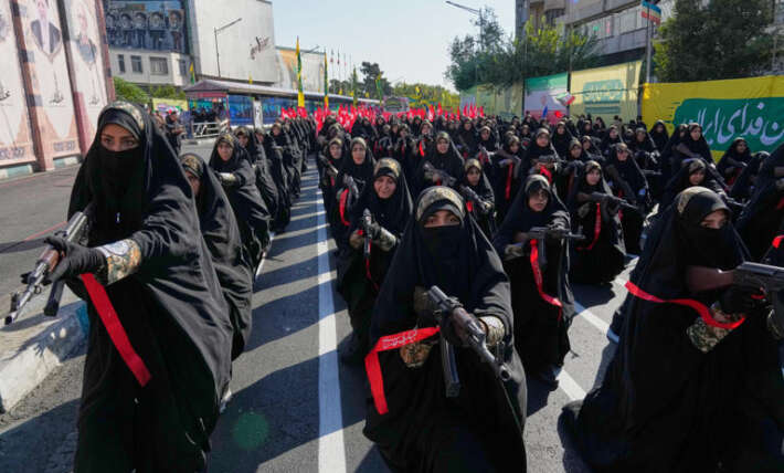 Hundreds of thousands attend Iran’s biggest government-organized rally since the war began