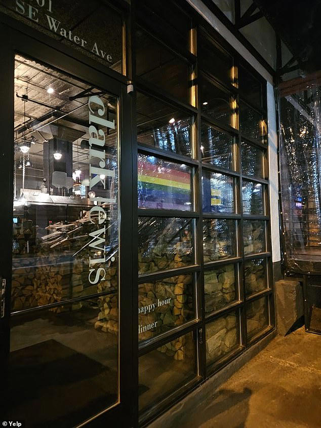 Antifa mob smashes up Portland fine dining restaurant after staff served white supremacists