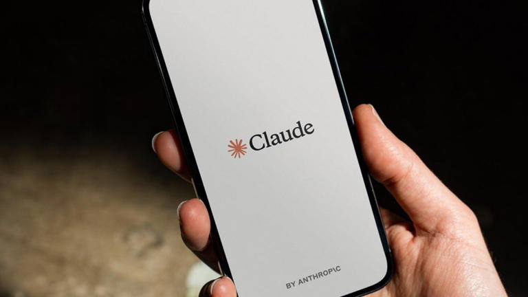 Florida woman allegedly uses Claude as her personal diary. Days later, police are knocking on her door to arrest her because of an entry