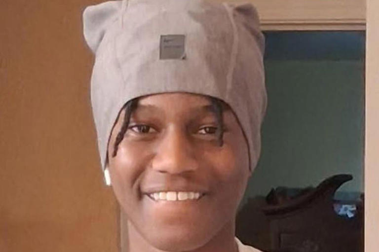 Teen McDonald’s employee killed on what was supposed to be his day off after 16-year-old coworker stabbed him in the bathroom