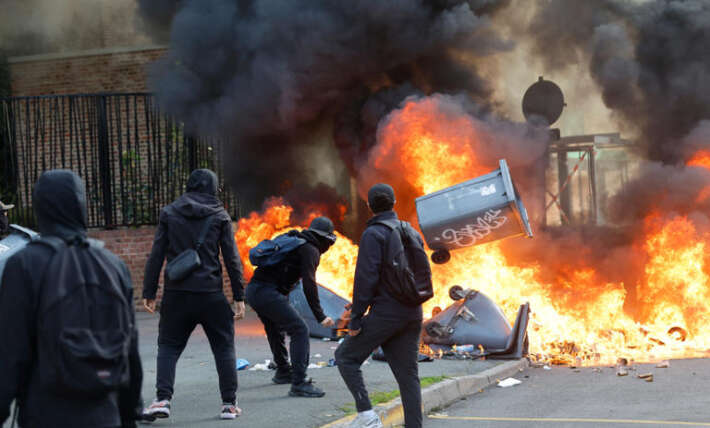 A red-green warning from France