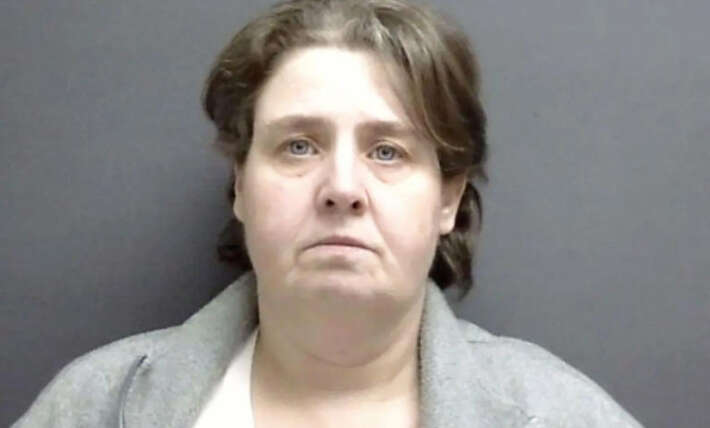 Ill. woman who intentionally crashed head-on into semi-tractor with son and mom was afraid of dying alone, sheriff says