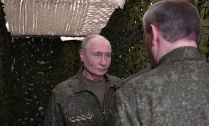 Putin body double rumors resurface as ‘real’ Russian leader appears looking like ‘the walking dead’