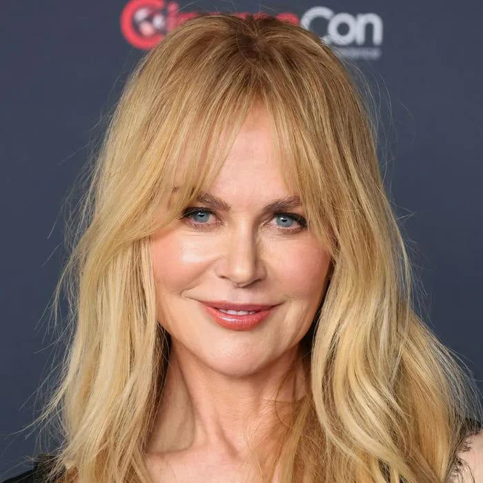 Nicole Kidman stuns in frayed denim shorts and sneakers during Portofino vacation