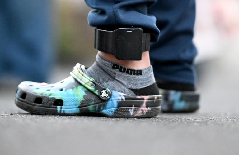 US student takes own life after being forced to wear ICE ankle monitor 2 AA2bqNFD
