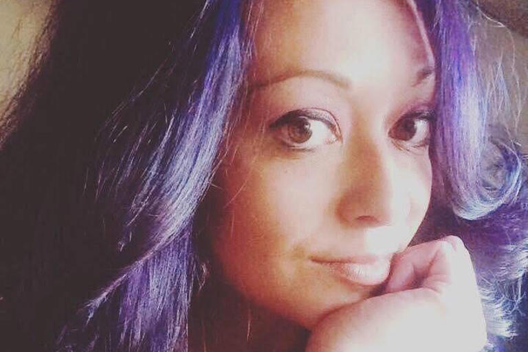 Woman dies after she was mysteriously found critically injured and half-naked in her yard 2 AA2br8HS