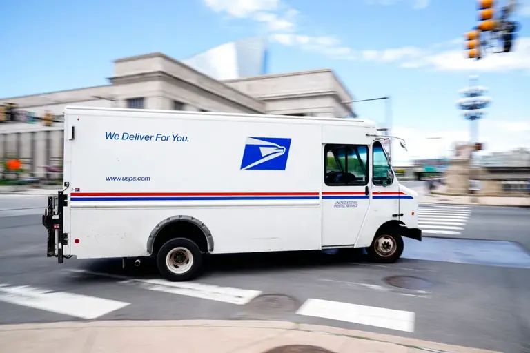 Judge appears ready to extend block on USPS mail-in ballot rule: 'I'm not the final word' 2 AA2bvAYS
