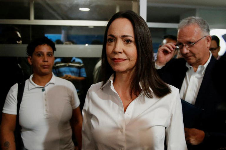 Only democratic government can provide stability for oil investors, Venezuelan opposition leader says 2 AA2bvAer