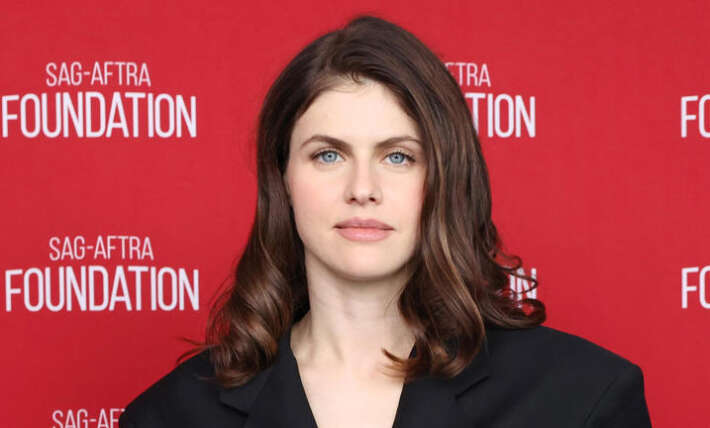 Alexandra Daddario Jokes She’s ‘Ready For The Super Market’ In Gorgeous Little Black Dress