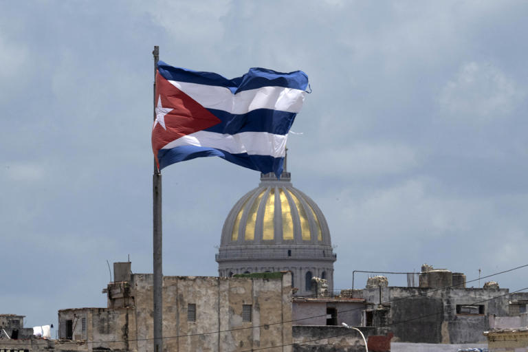 US exports to Cuba surge 61% as island grows more dependent on Washington 2 AA2cw0TR