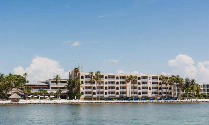 Man allegedly spent $2,400 on drinks, food and swag at luxury resort — then put it on stranger’s tab