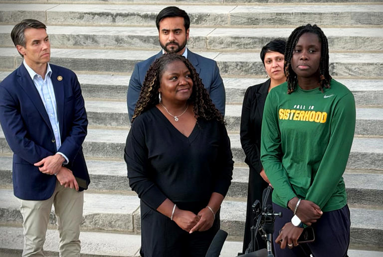Women’s college basketball player detained by ICE released on bond 2 AA2dMHOv
