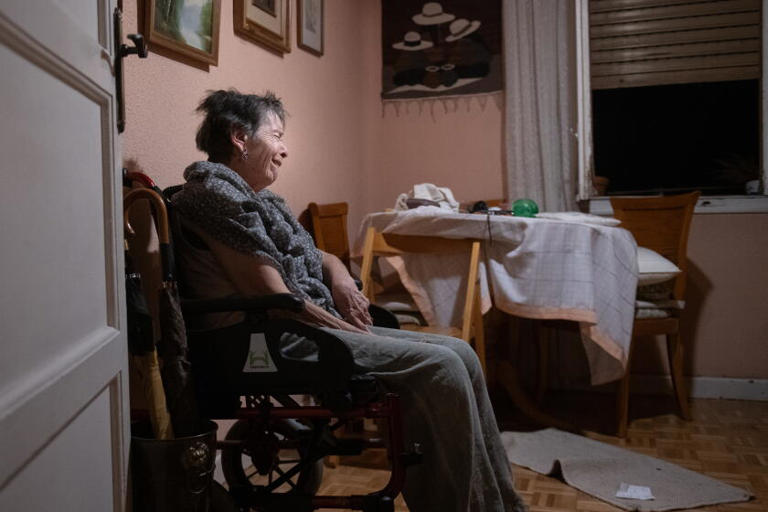 Maricarmen, the 87-year-old woman whose eviction shook Spain, dies in hospital 2 AA2dMOTX