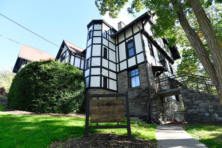 Ex-Cornell students take action after being falsely tied to scandal 2 AA2dMgLe