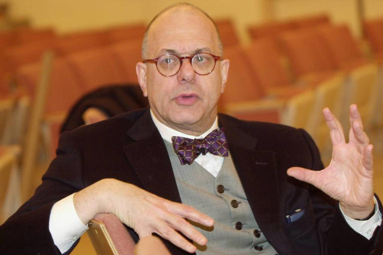 Ex-Bard president resigns from college roles over Epstein email 2 AA2dNpYj