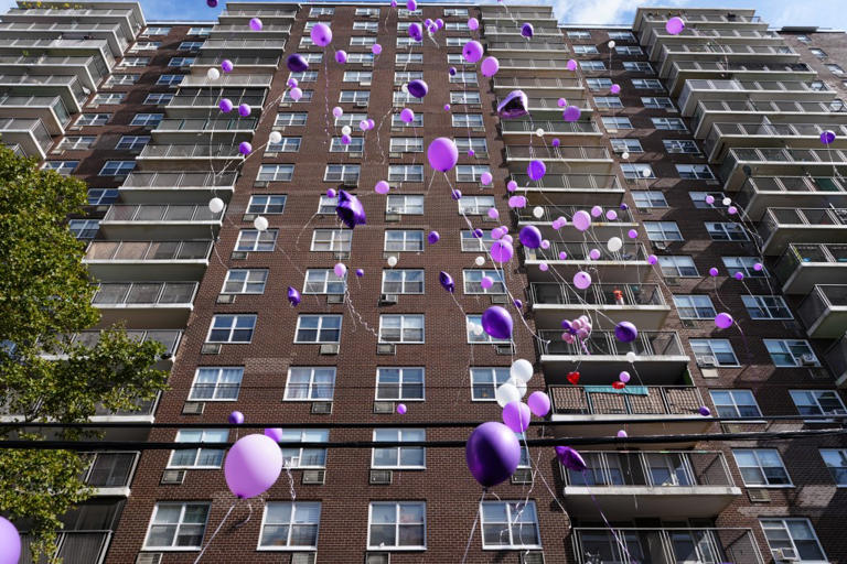 Baby thrown from NYC balcony clings to life as vigil held for Bronx mom killed after plummeting 15 stories with infant aa2dz1ew