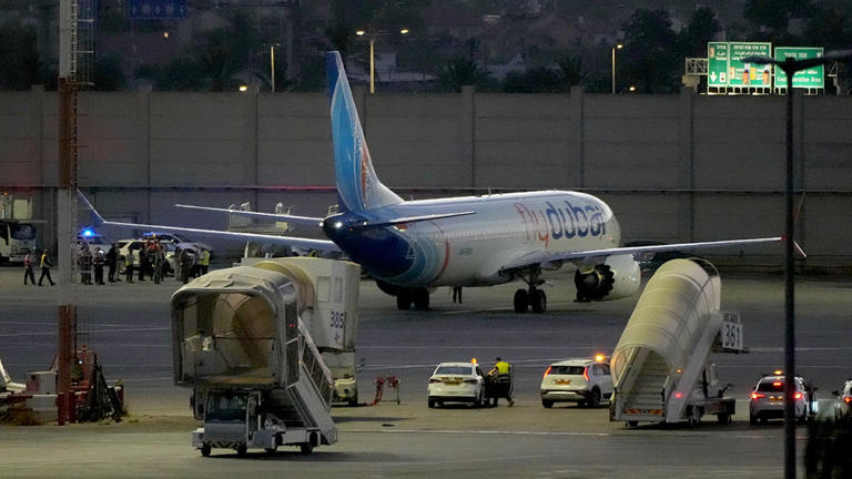 FlyDubai co-pilot accused of cockpit attack was grounded by Oman Air before joining airline: report 2 AA2dhOZL