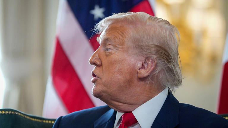 Harvard expert: Trump is fully prepared to launch a brute-force coup 2 AA2dno9z