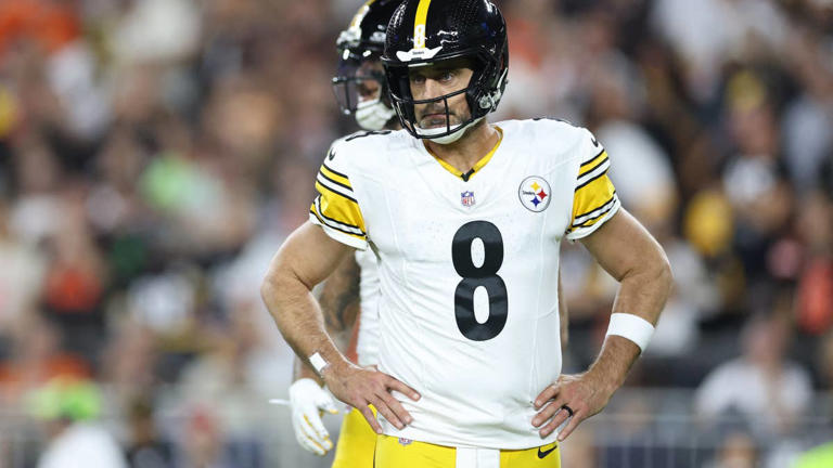 Two-time Super Bowl champion rips Steelers QB Aaron Rodgers for 'despicable' behavior 2 AA2drgIF