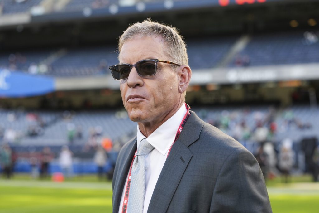 Troy Aikman seems to confirm he’ll be leaving ESPN